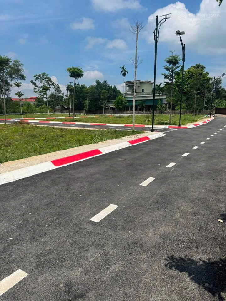 Bán đất trại hồ 100m² full thổ cư, ô tô tránh, gần hòa lạc & sơn tây, giá chỉ 1,6 tỷ