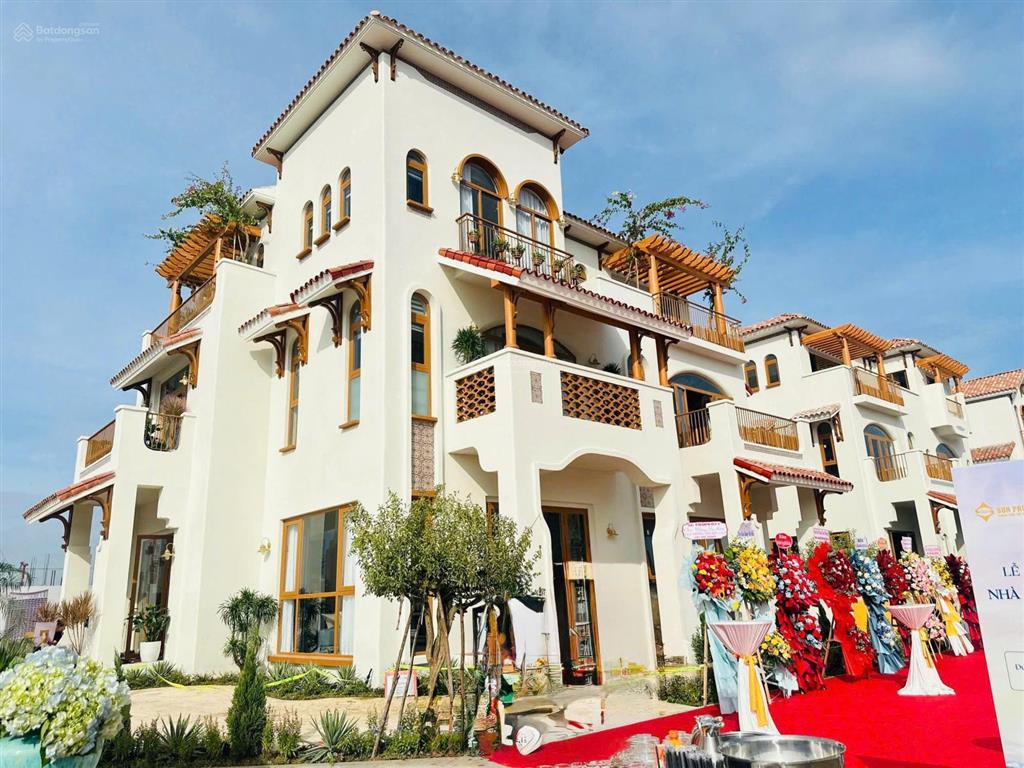 Biệt thự villa song lập 175m2 view trực diện về sun world giá full 30 tỷ, sổ sở hữu lâu dài.