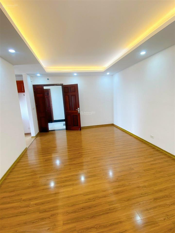 Bán chung cư udic 2 phòng ngủ view thoáng giá 5 tỷ có thương lượng. 0943 358 ***