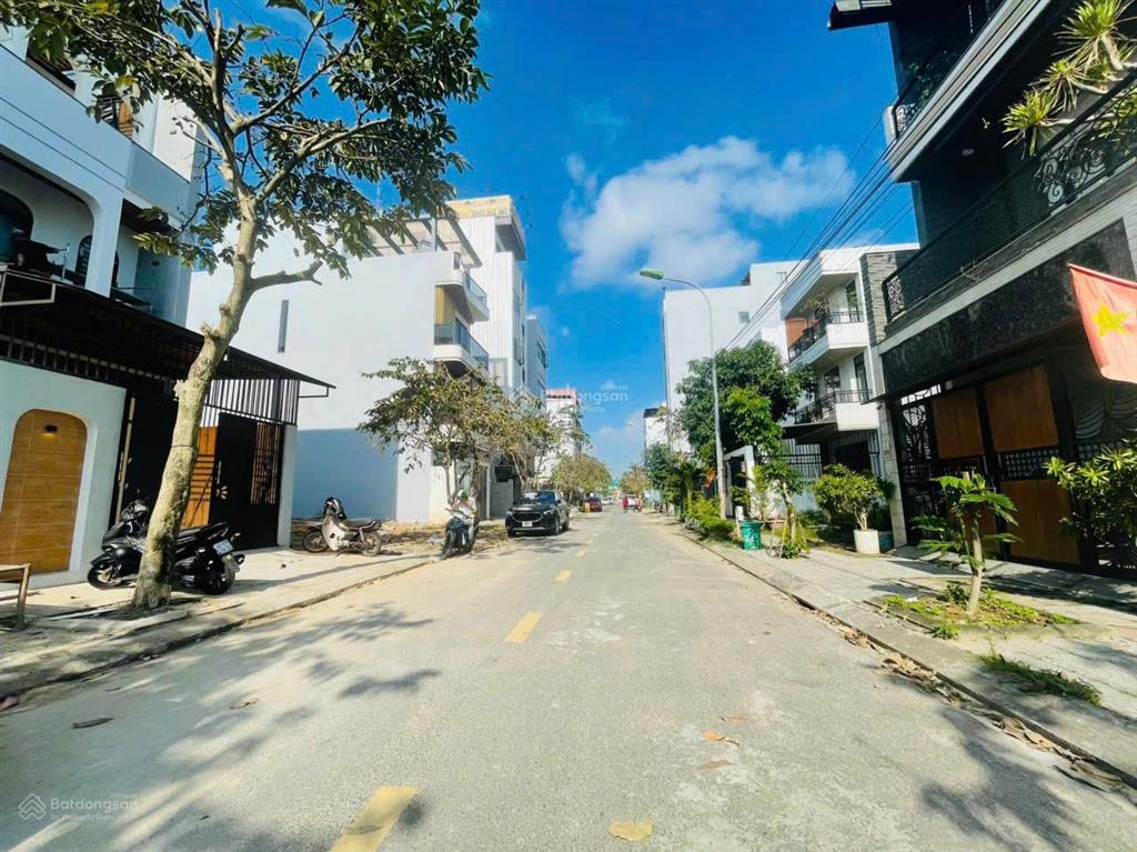 Bán đất mt hòa minh 28, trục đường đẹp rộng 6m | 108.5m2