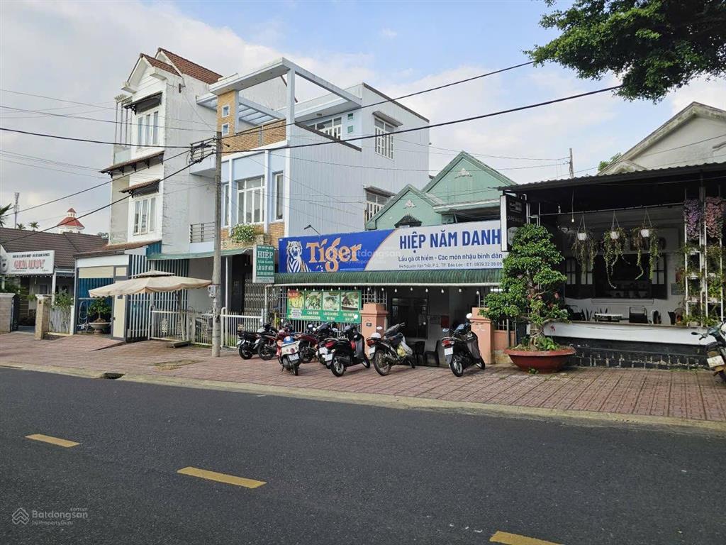 Gia đình cần bán nhà mặt tiền nguyễn văn trỗi, phường 2, bảo lộc
