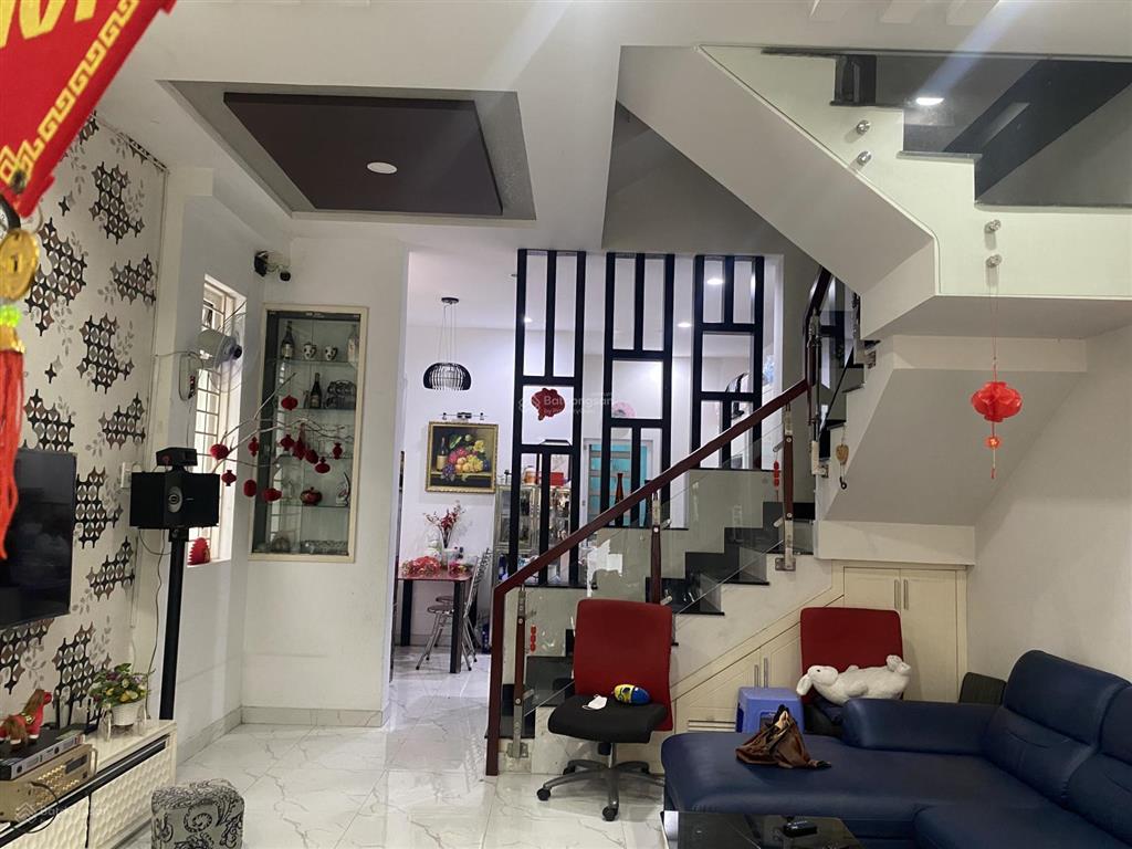 Bán nhà lê văn sỹ, phú nhuận nhà 4 tầng hoàn công đủ ngang 4.5m chỉ 9.3 tỷ