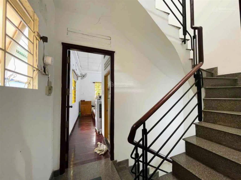 Trung tâm phan xích long, quận phú nhuận nhà 4 tầng nhỏ xinh giá cực tốt