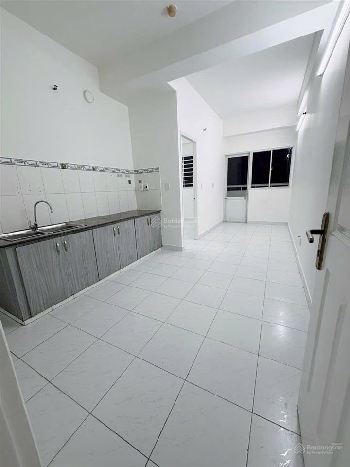 Cần bán căn hộ chung cư lê thành tân tạo, đường hồ văn long bình tân block b 34m2 giá 700tr còn bớt
