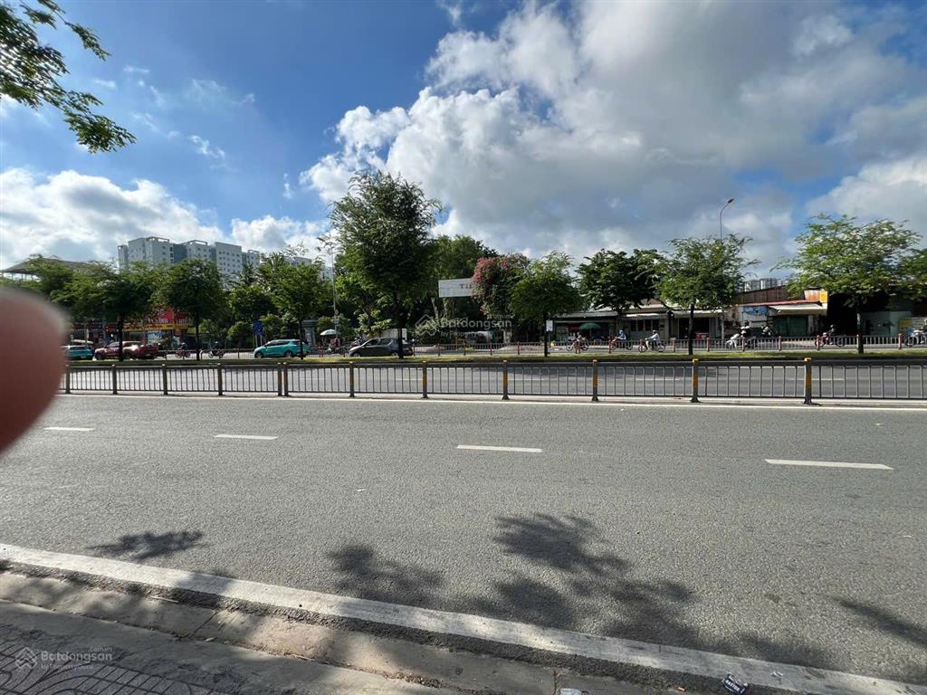 Hot mt quốc lộ 1a dt 30x120m, full thổ cư giá 250 tỷ còn tl