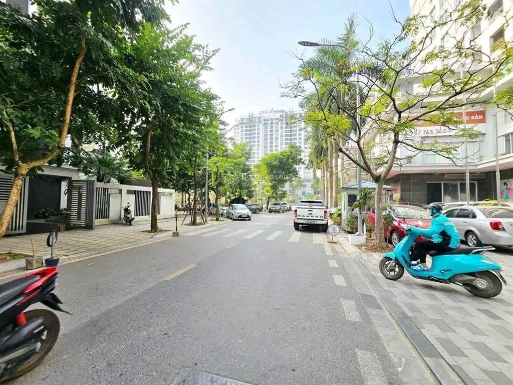 Bán cắt lỗ chung cư vườn đào lạc long quân tây hồ diện tích 125m 3 ngủ 2 vs giá hơn 9 tỷ view đẹp
