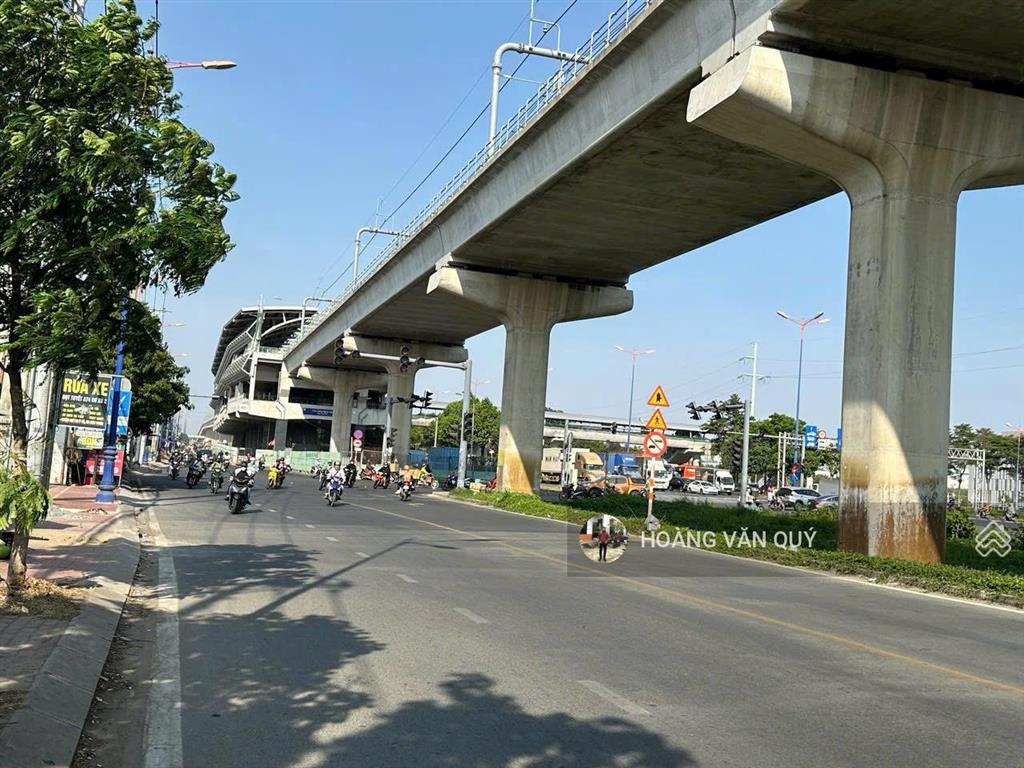 Mtkd đường số 3 metro bình thái ~ 7,5m*43m = 325m2. cách nguyễn văn bá 100m. ctxd 1 hầm 6 lầu