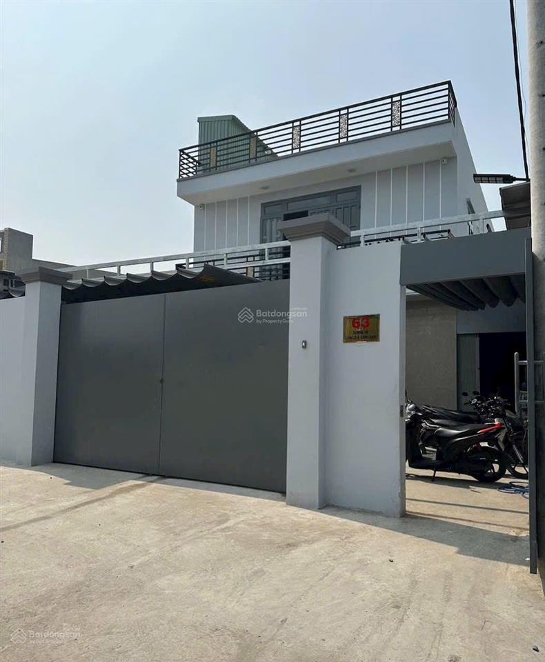 Giảm mạnh bán nhanh xưởng mặt tiền gần võ văn vân. chỉ hơn 10 đồng dt 10*28,5m. 2 tầng