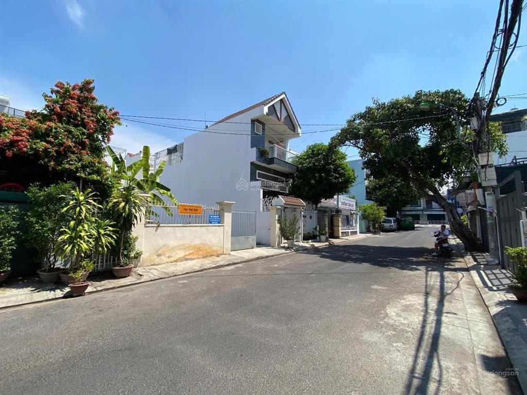 Bán đất mặt tiền lam sơn trung tâm tp nha trang, gần sát biển, dt 339.1m2