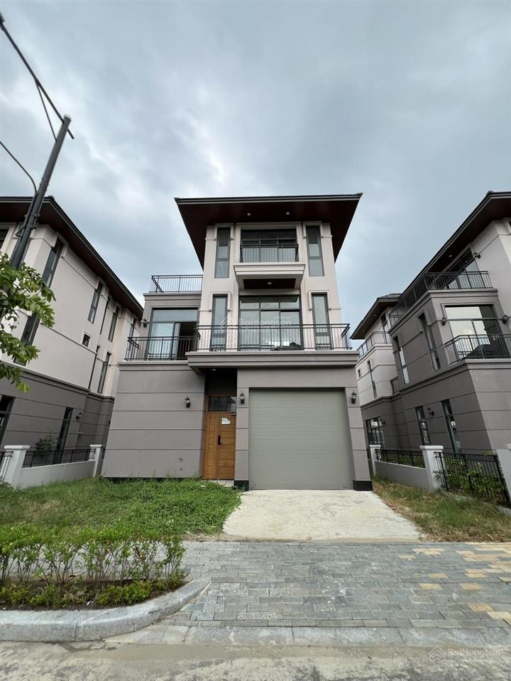 Bán biệt thự đơn lập 250m2 gs zeitgeist nhà bè giá tốt. phước sửu gs nhà bè để nhận thông tin