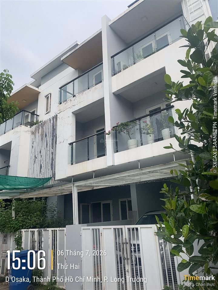 Gia chủ kẹt tiền đóng ban giảm giá 600 triệu bán gấp nhà full nội thất