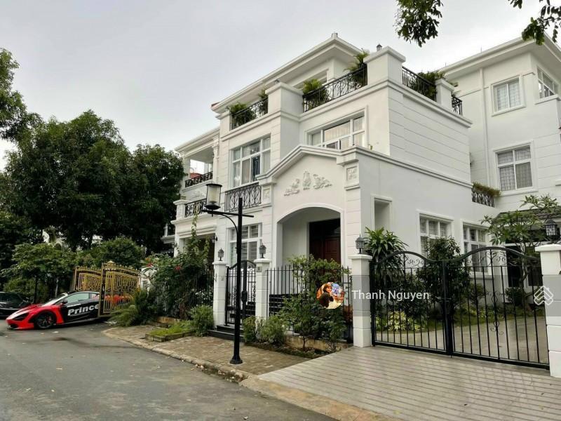 Bán gấp biệt thự nguyễn văn hưởng, p. thảo điền, q.2 dt 13x26m cn 326m2 trệt lầu chỉ 50 tỷ