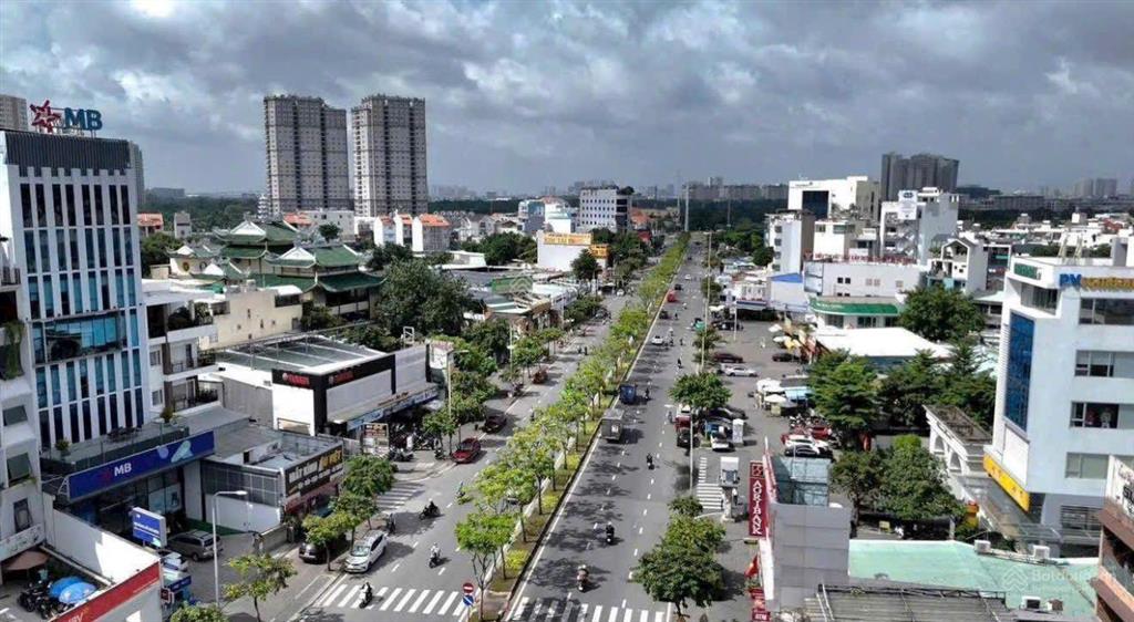 Ngộp bank bán gấp đất mt ngay trần não 12x26 cn 320m2 xây hầm 6 tầng. giá chốt mềm chỉ 156tr/m2