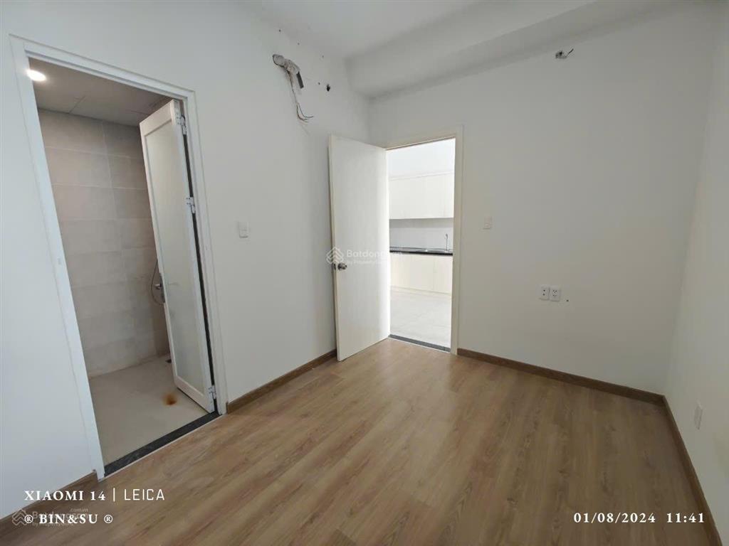 Bán căn hộ sài gòn intela lầu 18 view trung tâm q1, dt 55m2. giá 2,250 tỷ