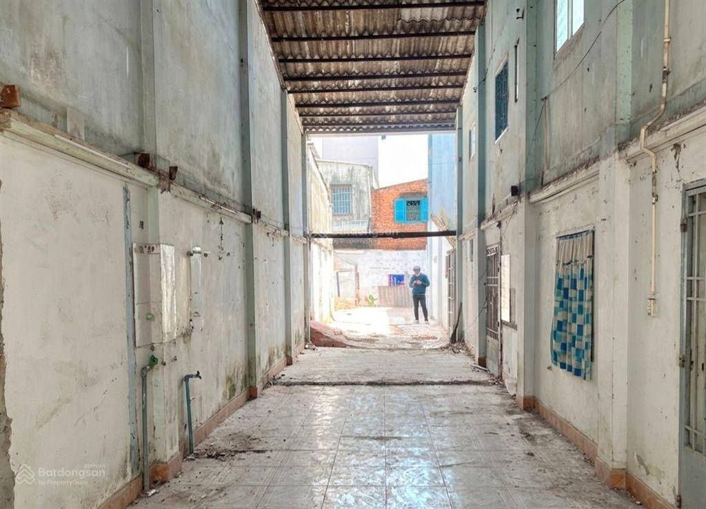 Hàng ngon. giá quá mềm, mua giữ tiền siêu lợi nhuận. lô góc không lộ giới. 110m2, sát tân bình