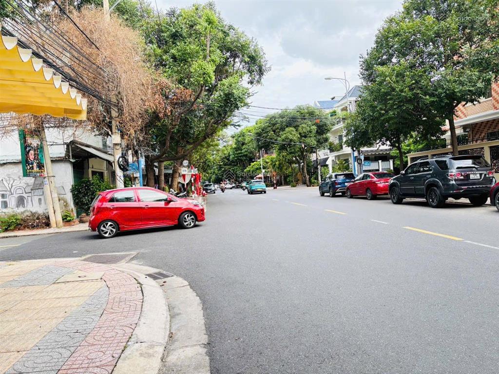 Bán đất mặt tiền phường 9 vũng tàu 190m2 ngang 10m siêu đẹp. vị trí buôn bán đông đúc. cho thuê tốt