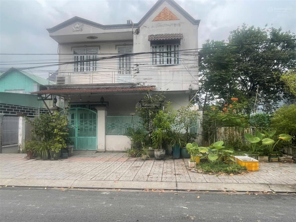 Bán nhà mặt phố tại d12, phường thuận giao, tp thuận an, 8,3 tỷ, 300m2, giá tốt