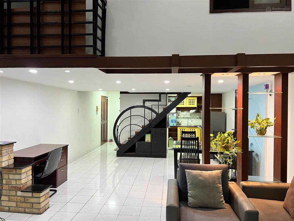 Chính chủ cần bán căn hộ duplex hưng vượng 1 sống trong lòng phú mỹ hưng, thiết kế độc lạ hiếm