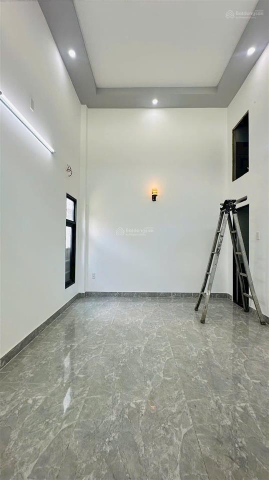 Bán nhà dương văn cam chợ thủ đức 50m2 3 tầng 4pn cho thuê 12 triệu/tháng