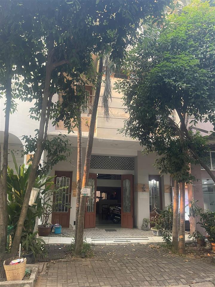 Bán nhà phố hưng gia 3 phú mỹ hưng diện tích 111m² giá 28.8 tỷ