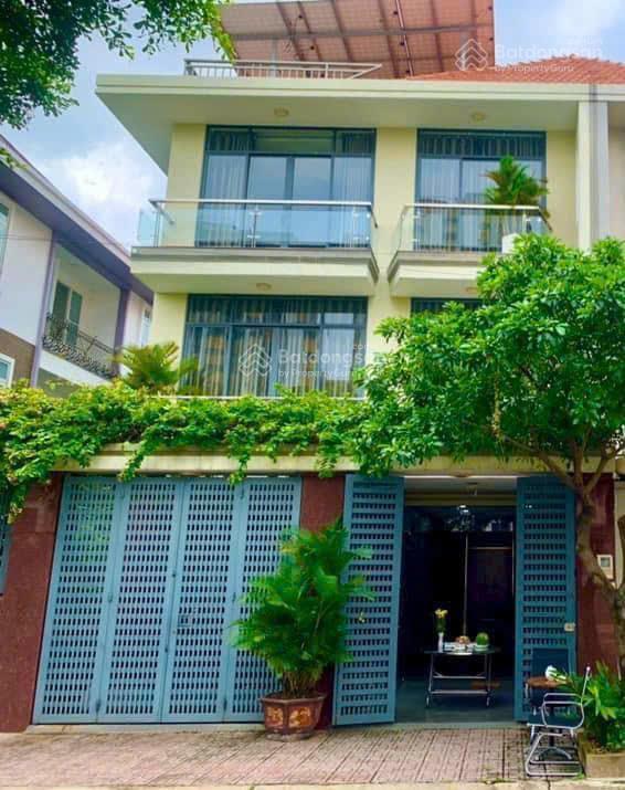 Quận 9 hạ sốc 4 tỷ bán nhanh biệt thự dự án xây dựng số 5 cạnh đường liên phường, 10x18m, 23,9 tỷ