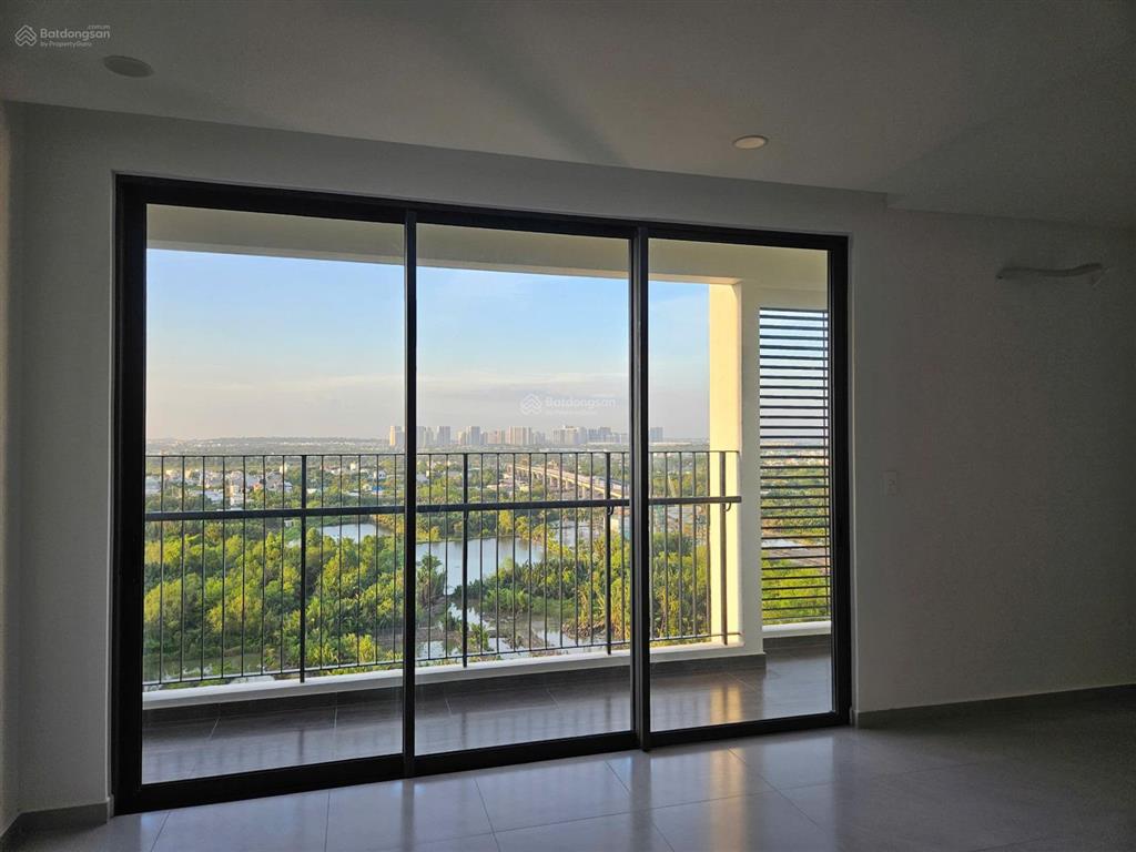 Cần bán căn 1pn + 1 mt eastmark city kề chợ long trường nhà mới sẵn hợp đồng thuê giá 2.9 tỷ