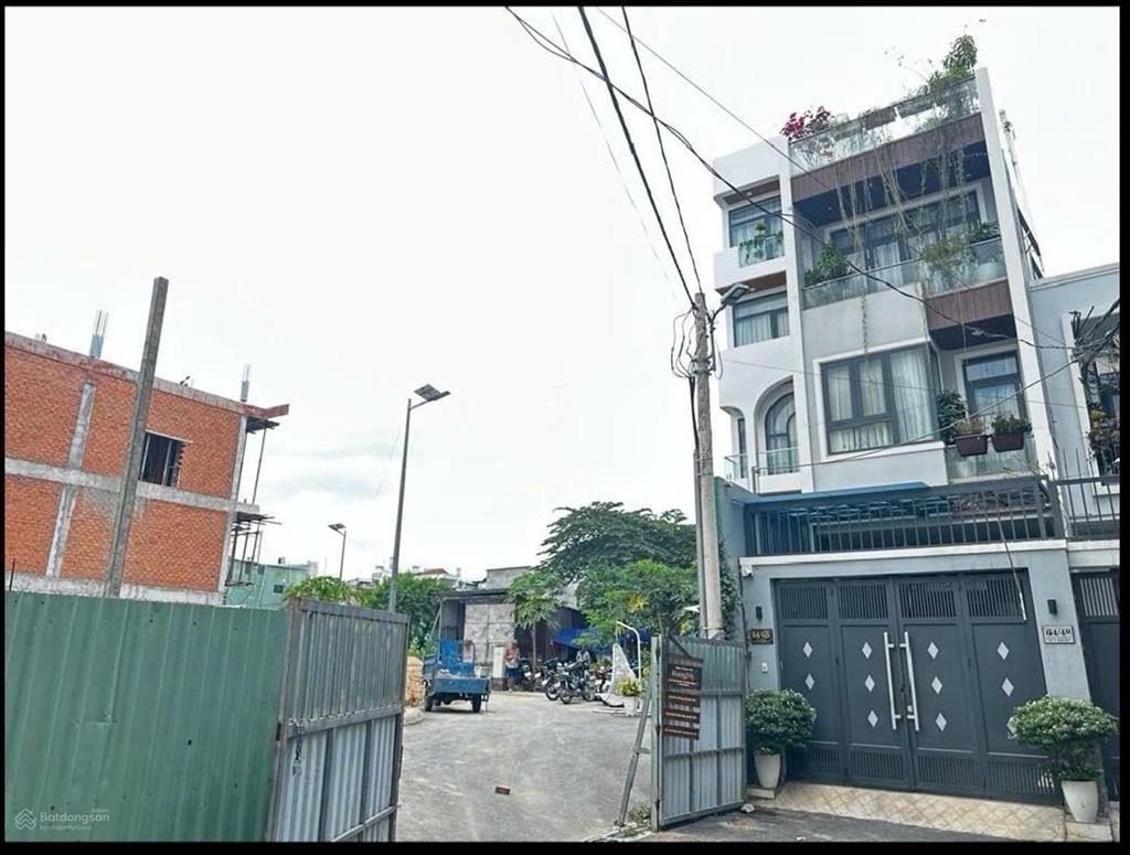 Bán lô đất đẹp ngang 4,2 x 20m, thích hợp xây chdv, ở bùi văn ba, quận 7 chỉ 9 tỷ hơn (tlcc)