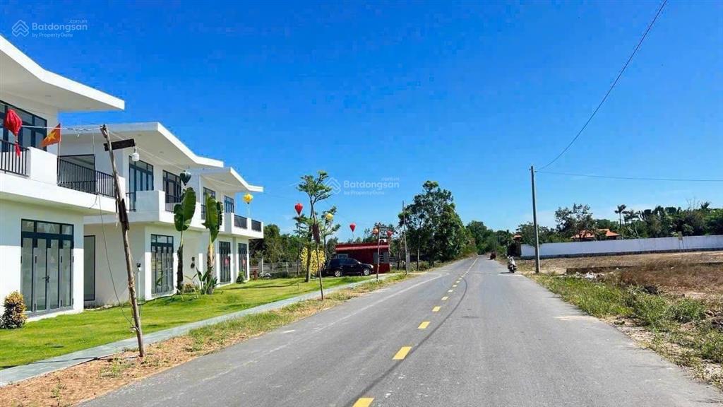 Trục chính khu biệt thự phan gia xã phước hải tp hcm cách biển chỉ 5km