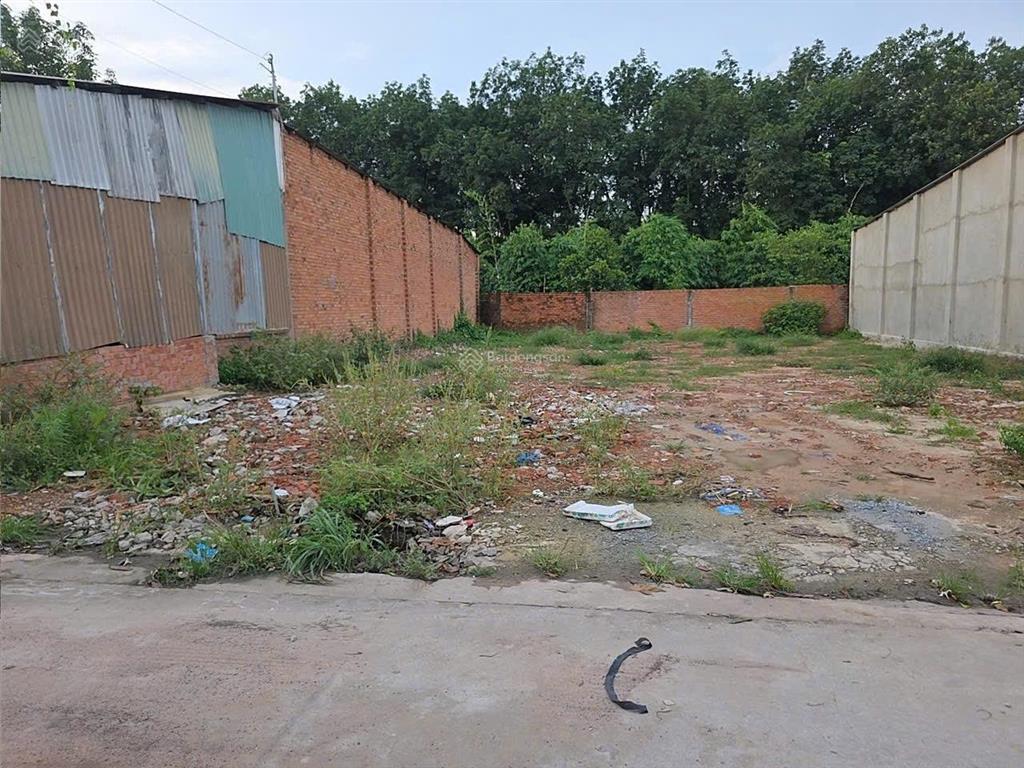 Bán đất tại đường phú chánh 25, 270m² mặt tiền 10m ngay chợ kcn