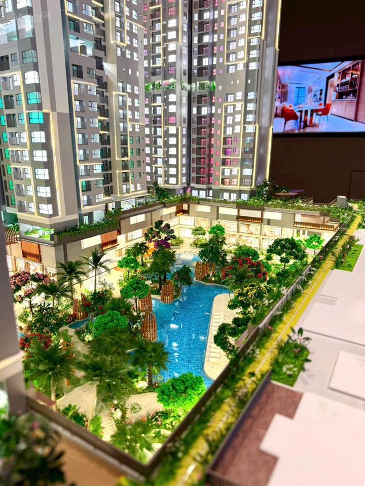 Hàng trực tiếp pmh, chỉ 600tr sở hữu căn hộ 2pn, view sân golf, xem nhà 24/24