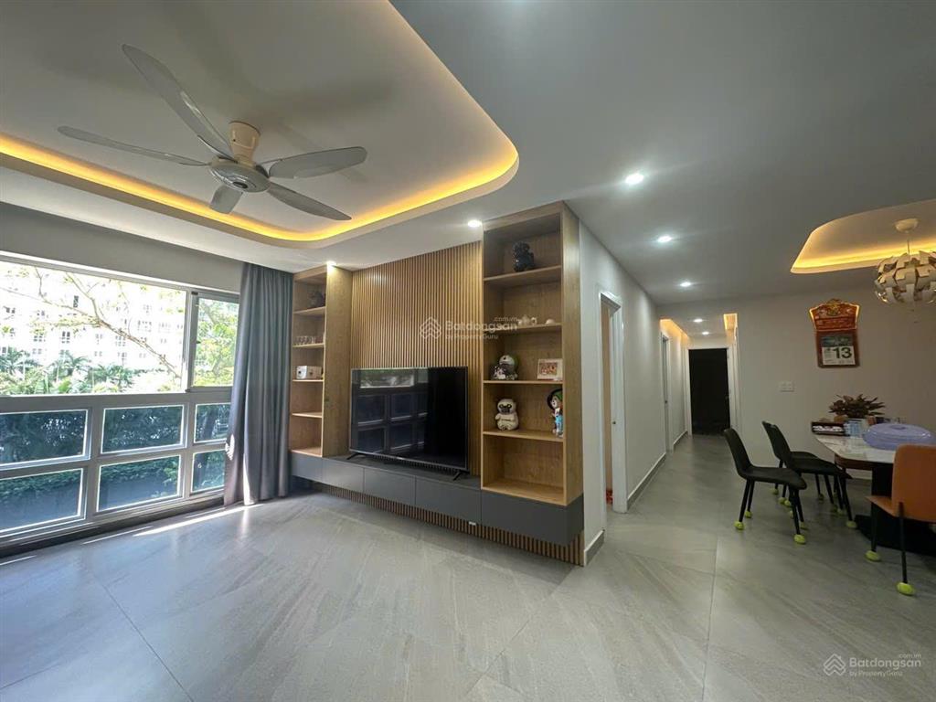 Gấp. chủ thiện chí bán gấp căn hộ happy valley, 135m², 4pn, căn góc, giá 10,7 tỷ