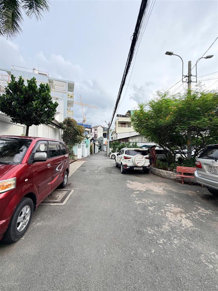Nhà đường nhựa 6x12,5 võ văn ngân sát vincom quá hiếm bán 8,15 tỷ khu vip dân trí quá đẹp