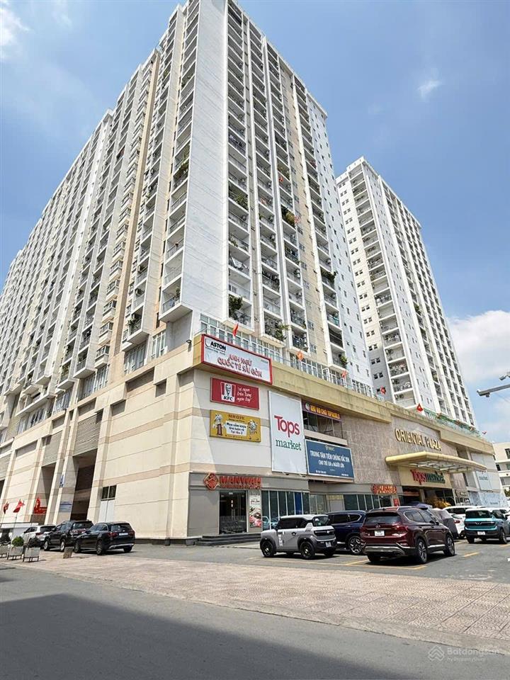 Bán chcc oriental plaza, tân phú. dt 81m2 2pn 2wc, giá 4 tỷ 300 full nội thất tin thật 100%