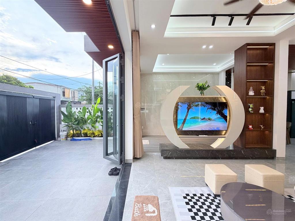 Bán villa 3 tầng chill chill hòa xuân full nội thất