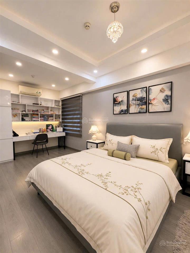 Bán cc 3pn, 2wc tại saigon south residences, giá ưu đãi 7,5 tỷ, 104m2, tặng ô đậu xe oto