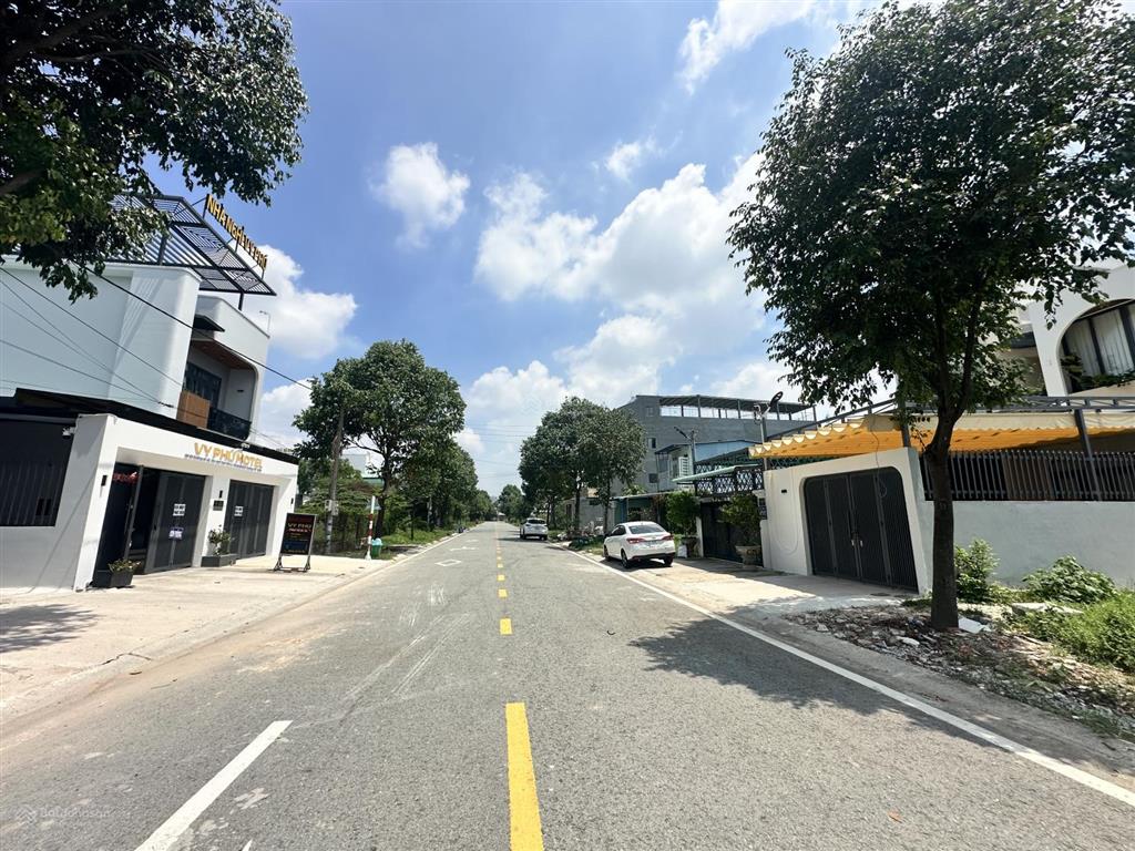 Bán đất khu tam giác vàng, khu đô thị văn minh, gần vòng xoay ga metro, trung tâm tm, 9,5x30m full