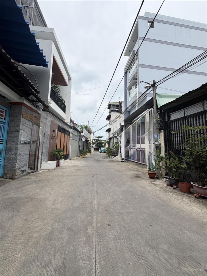 Bán nhà gần mt song hành hm ngang 6x17m hẻm xe hơi tránh gần nguyễn ảnh thủ 6,6 tỷ tl