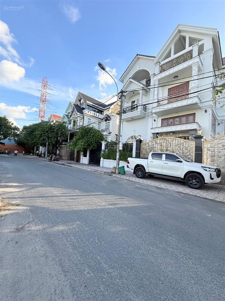 Bán biệt thự 5 tầng 200m2 có thang máy ta28/ lê thị riêng, lê văn khương, thới an giá 25.x tỷ