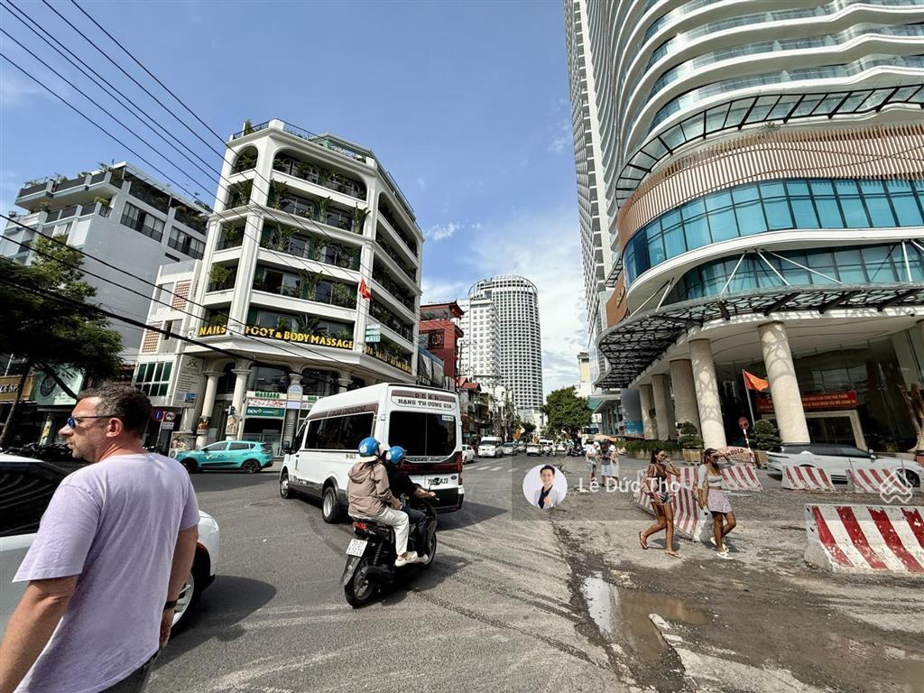 Bán nhà lô góc 2 mặt tiền nguyễn thị minh khai khu phố tây nha trang. giá 55 tỷ, dòng tiền 200tr