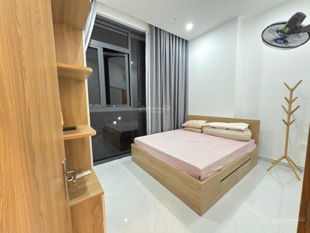 Bán căn hộ sổ hồng nội thất đẹp ctl dt 61m² giá 3,55 tỷ