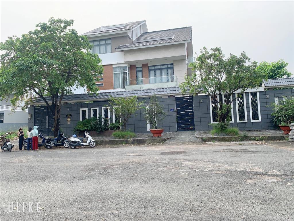 Bán biệt thự cao cấp giá tốt (359m²) ven sông nội thất nhập khẩu giá rẻ tìm chủ nhân mới