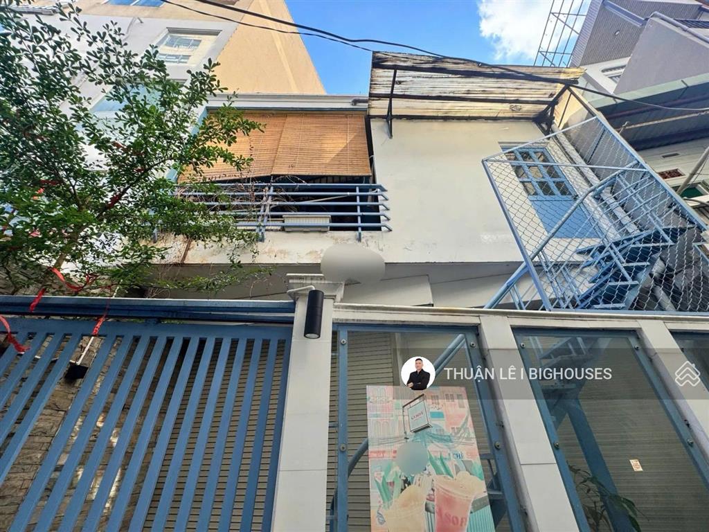 Ngang đẹp 6,5mx11m. cách 1 căn ra mặt tiền nguyễn văn trỗi, phú nhuận. chủ nhà hạ giá 2 tỷ bán gấp