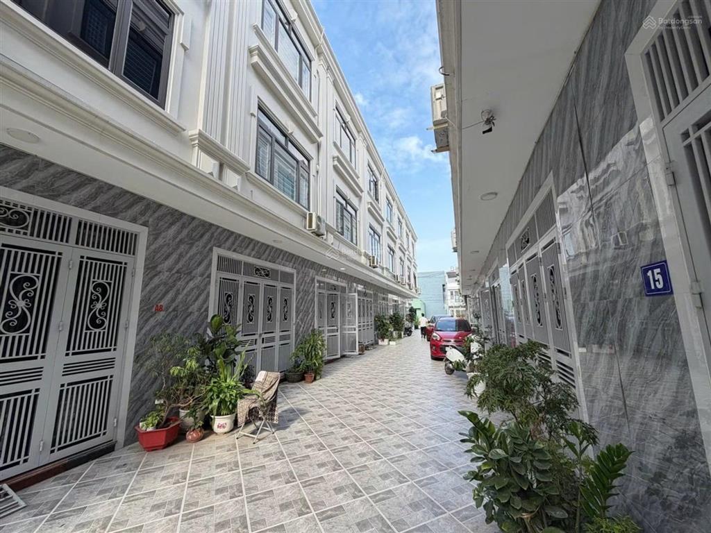 Máng nước ô tô đỗ cửa 2 thoáng * 60 m2 4 tầng 3,65 tỷ * cạnh trường tiểu học an đồng