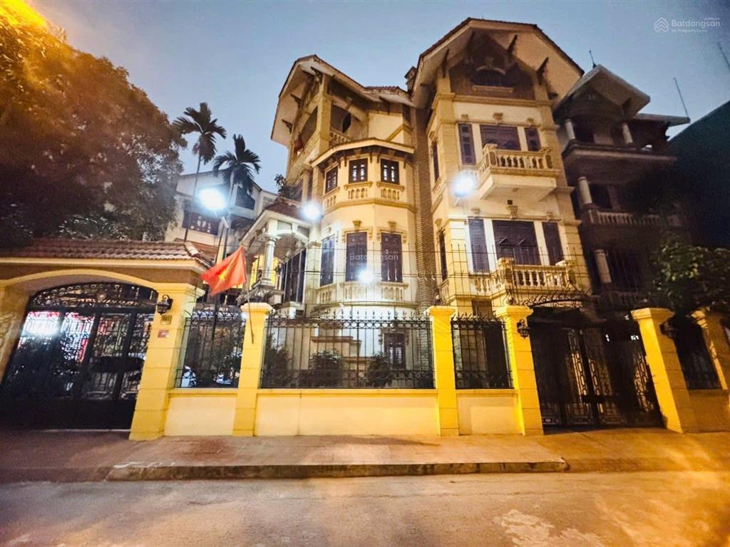 Hạ 10 tỷ! biệt thự 3 mặt tiền kdt định công 210m hơn 50 tỷ