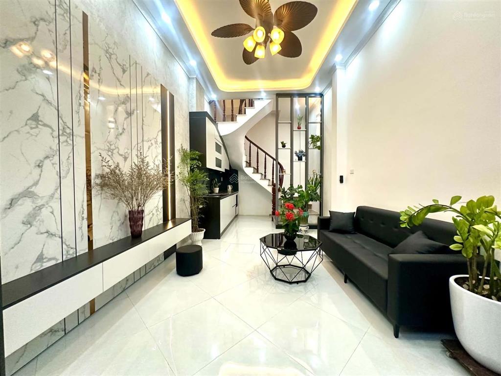 Bán nhà gốc đề minh khai 2 thoáng 30m ra ô tô, kinh doanh, 5 tầng 3 ngủ, sđcc, qh ổn