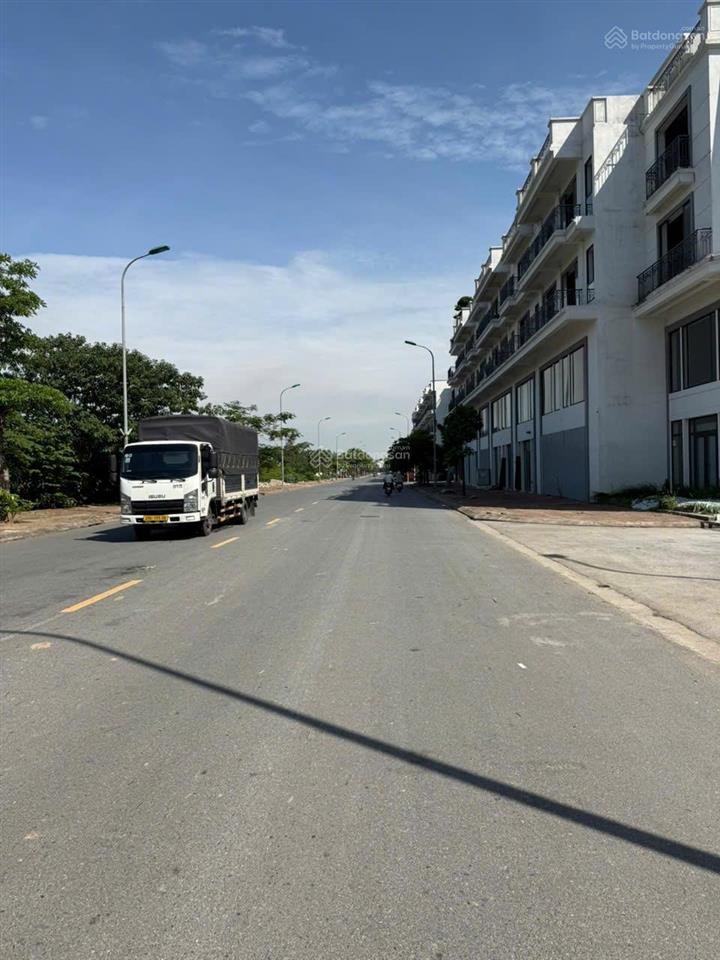 Bán 47m² lô góc tđc trâu quỳ, mặt tiền rộng, đường 8m thông bàn cờ giá siêu rẻ 195tr/m²