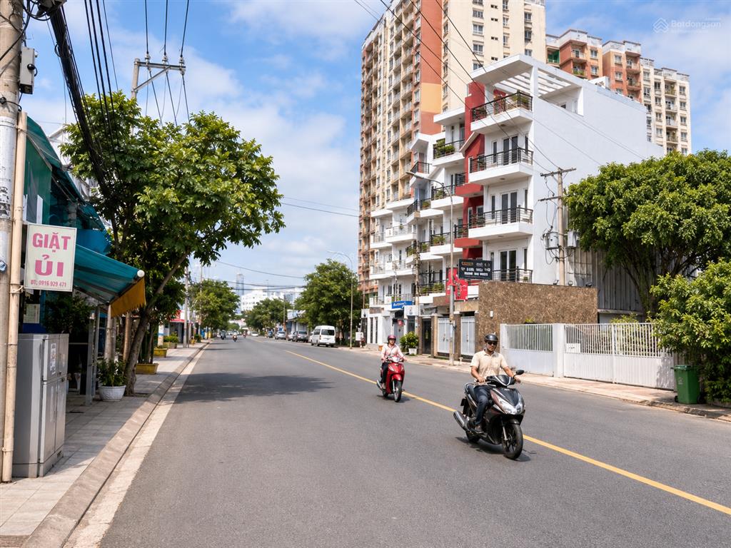 Bán gấp quận 8 mt trương đình hội 298m2 30 tỷ ngang 9.32m