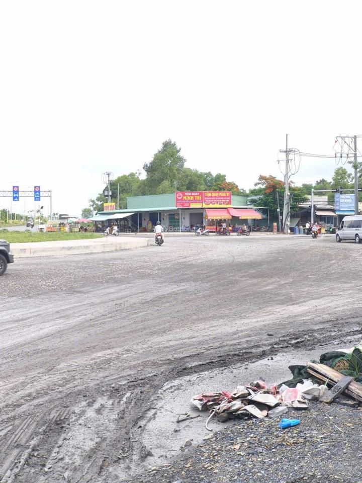 Bán lô góc 2 mặt tiền 105m2 xây nhà ở ngay tại xã long thọ