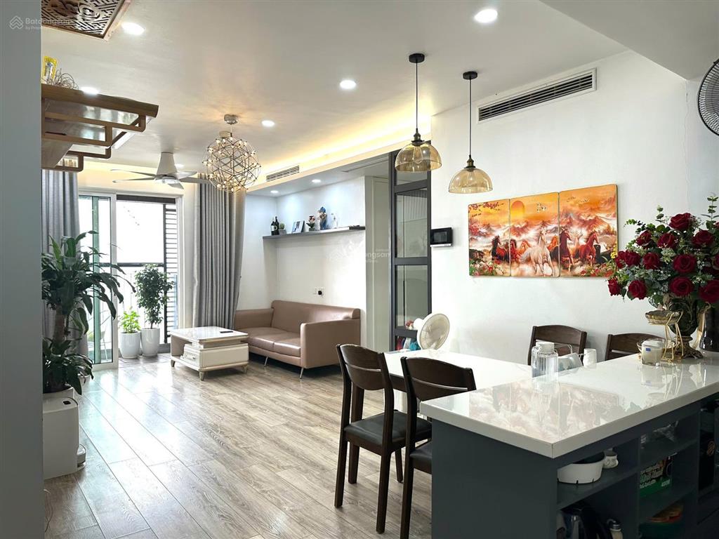 Seasons avenue bán căn 3pn, dt 100m2, tặng nội thất xịn, view làng việt kiều, giá 8.x tỷ