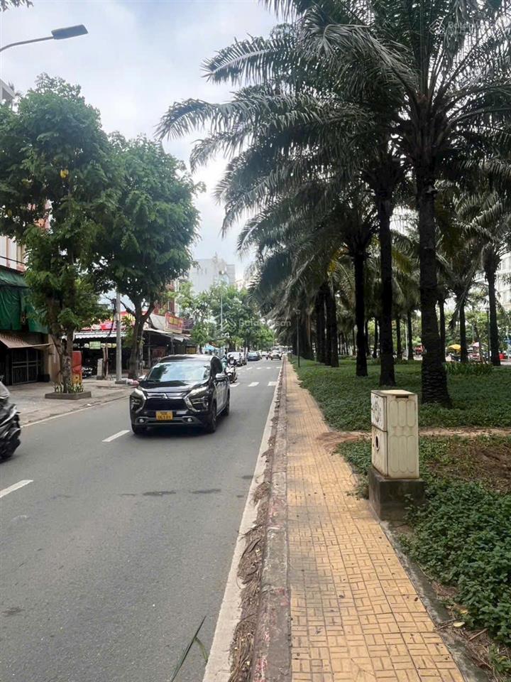 Bán tòa nhà building mặt tiền 9a trung sơn 12x20m có hầm 6 lầu giá 69,5 tỷ